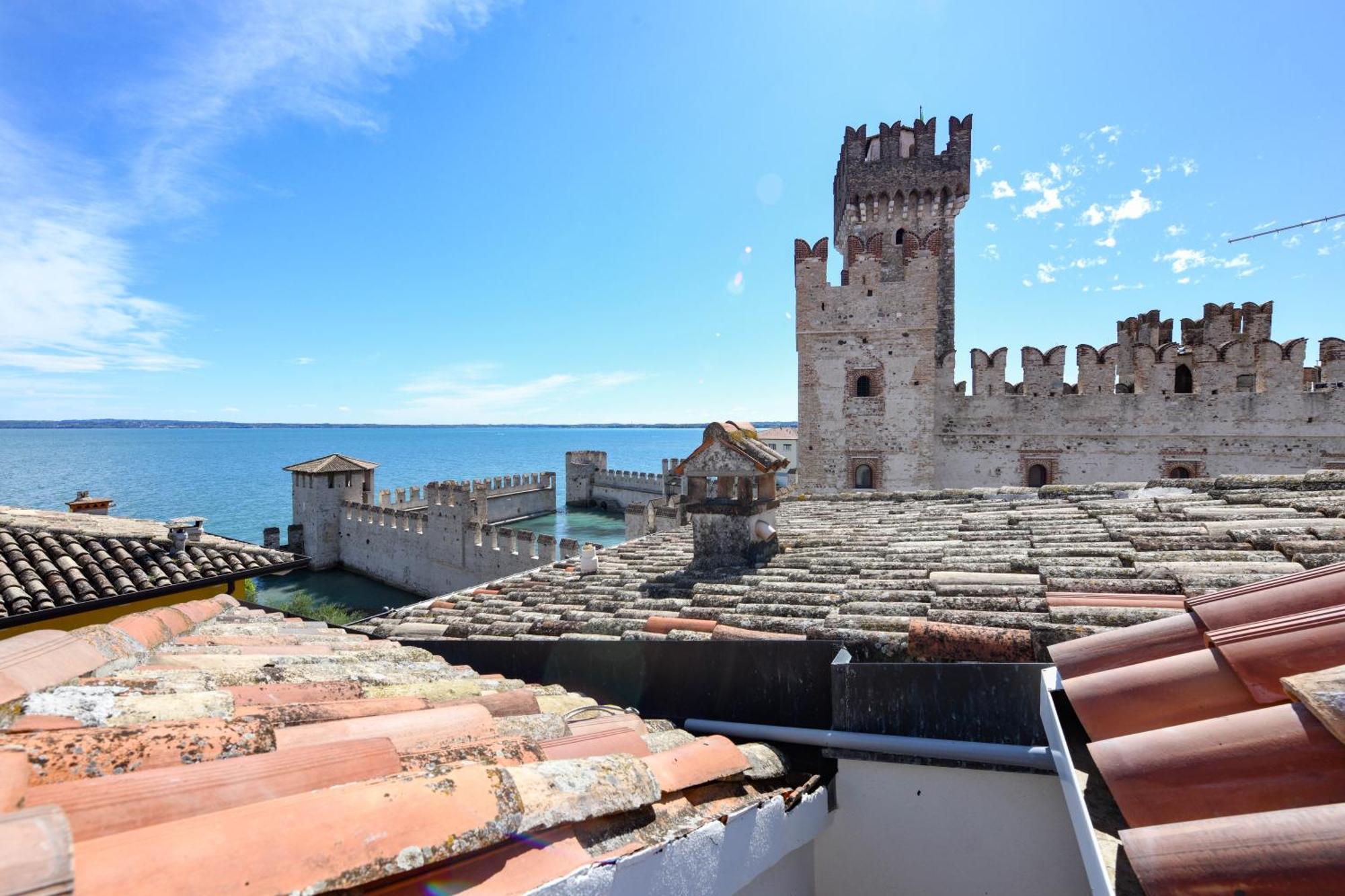 Locanda Carolina Valerio Catullo Sirmione Buitenkant foto
